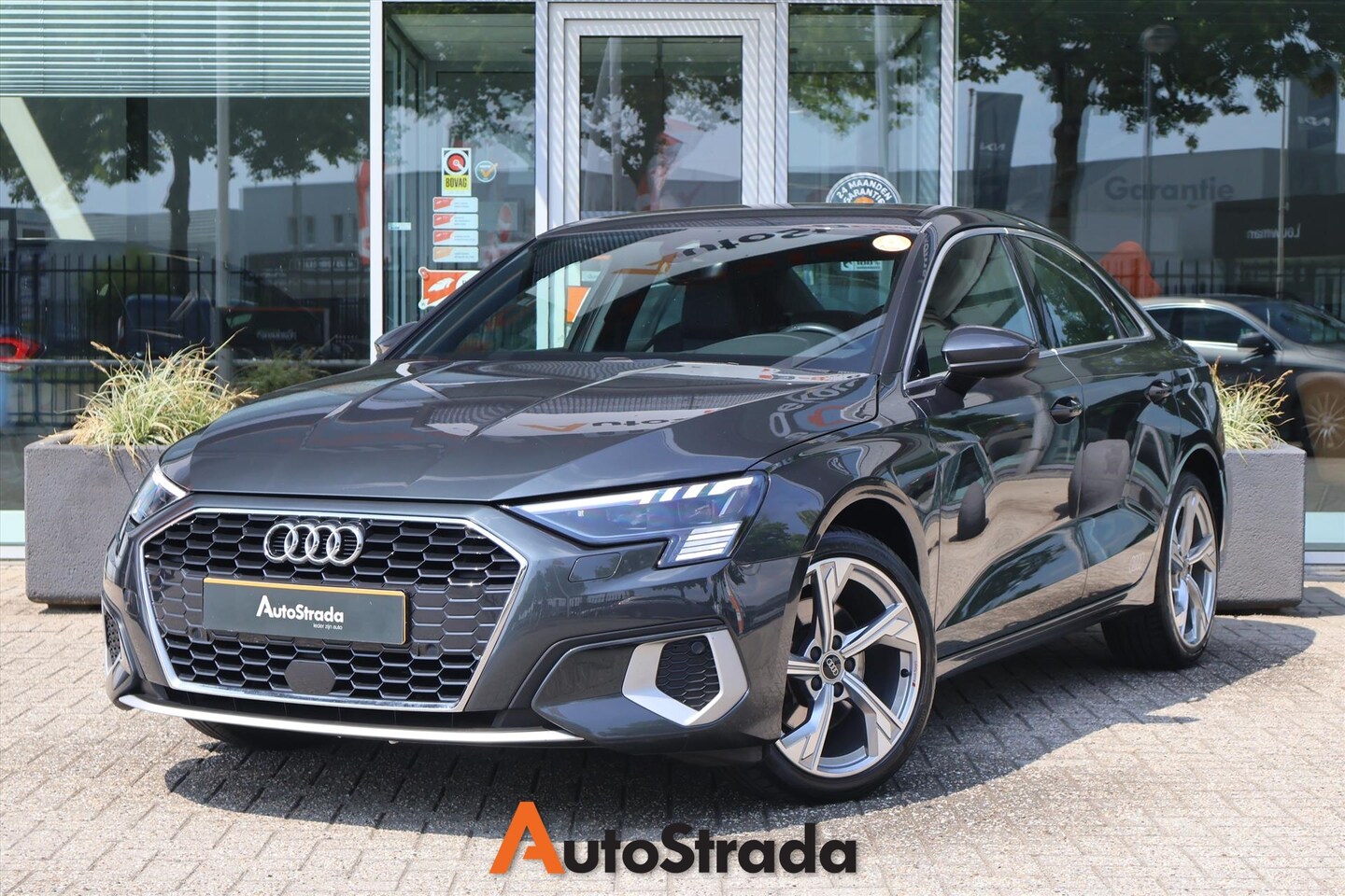 Audi A3 Limousine - 35 TFSI Edition One 150pk I Carplay I Navi I Sfeerverlichting I Adaptive I Matrix LED | DA - AutoWereld.nl