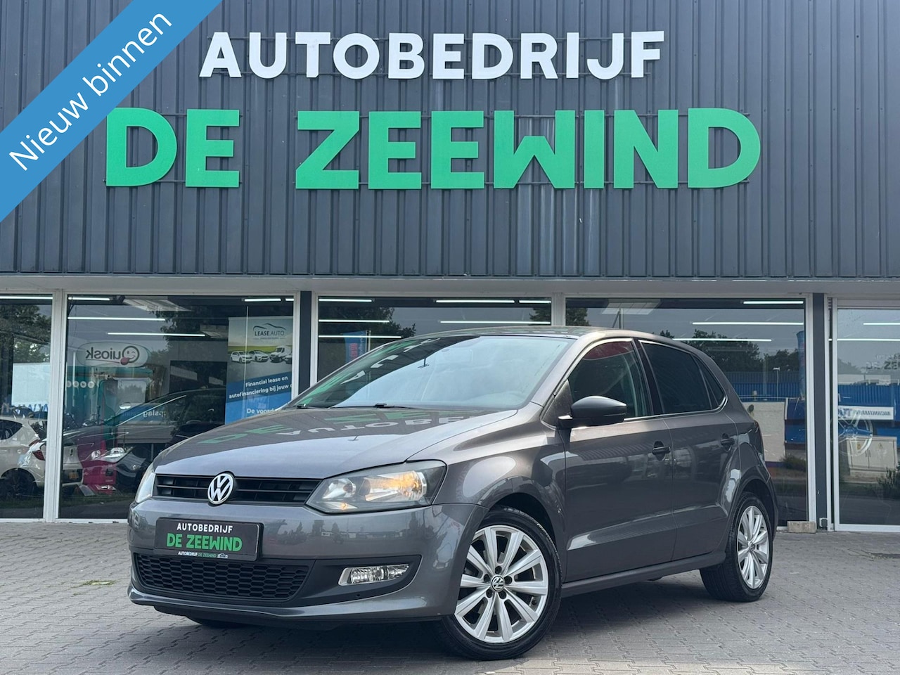 Volkswagen Polo - 1.2 Easyline|navi|stoelverwarming|Rijklaar - AutoWereld.nl
