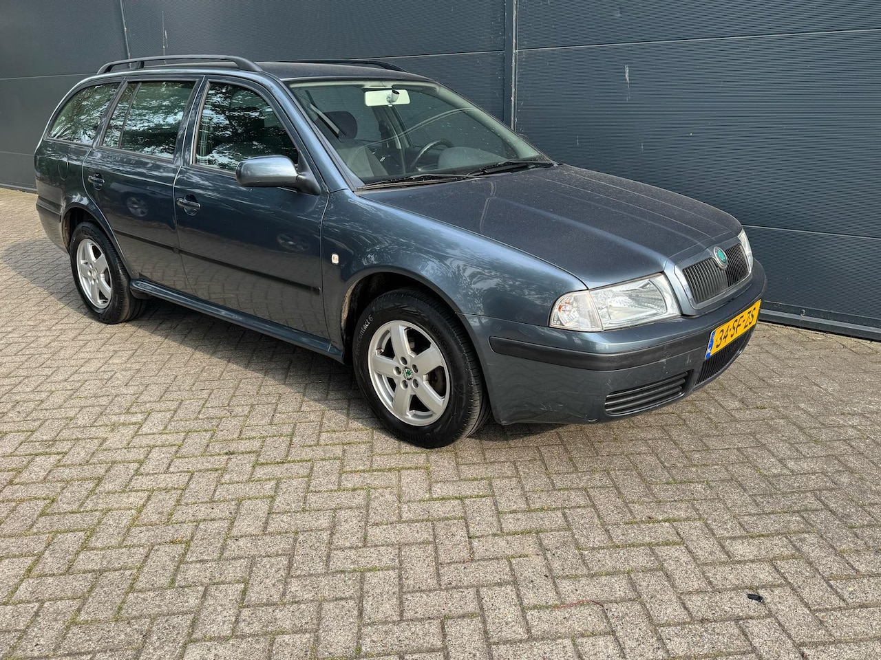 Skoda Octavia Combi - 1.6 Démarrage 1.6 Démarrage - AutoWereld.nl