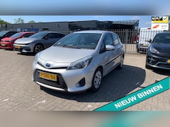 Toyota Yaris - 1.5 Full Hybrid Automaat Clima Cruise LED 5-deurs Historie