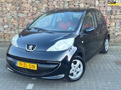 Peugeot 107 - 1.0-12V XS Urban Move