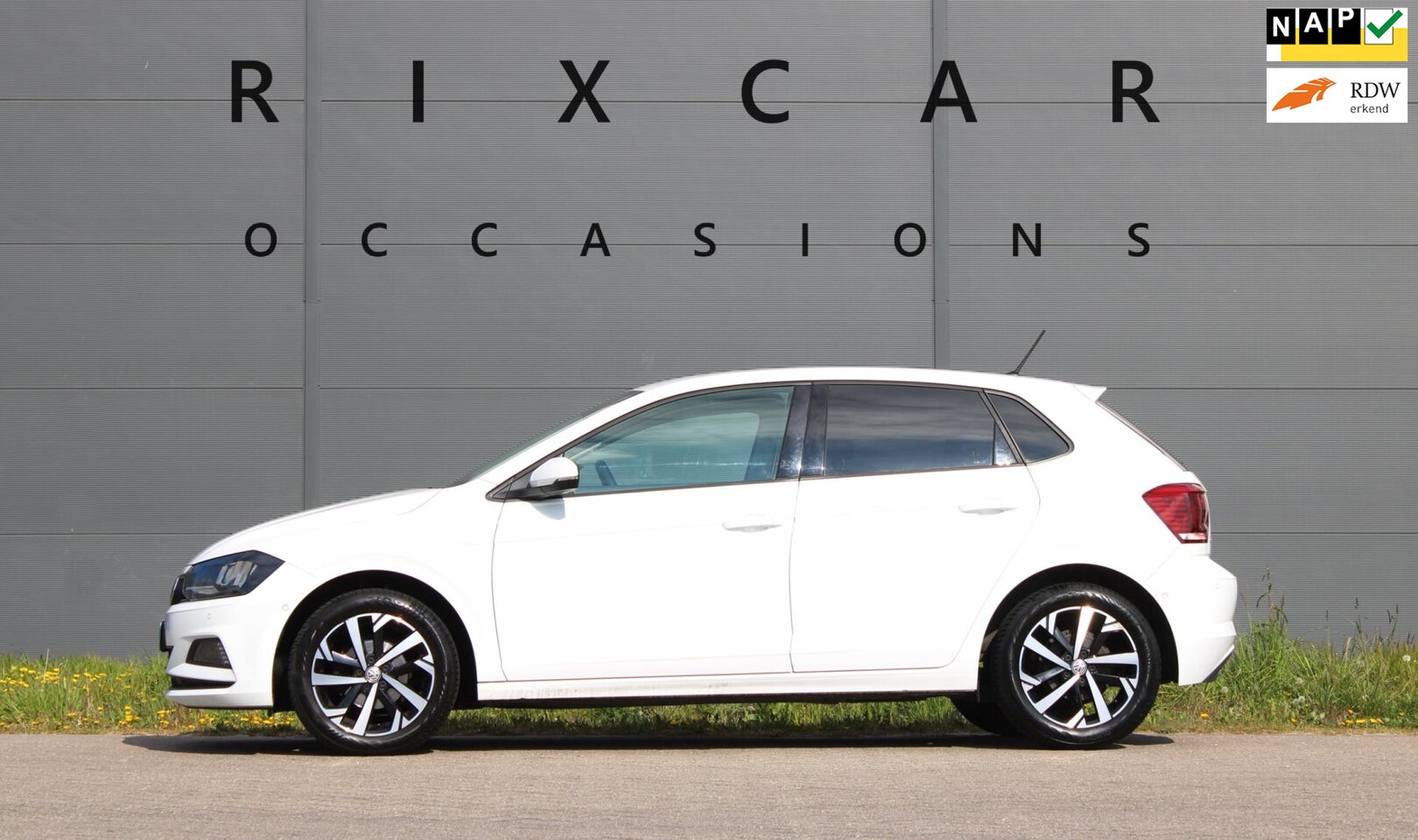 Volkswagen Polo - 1.0 TSI Highline AllSeason PDC Stoelverwarming - AutoWereld.nl