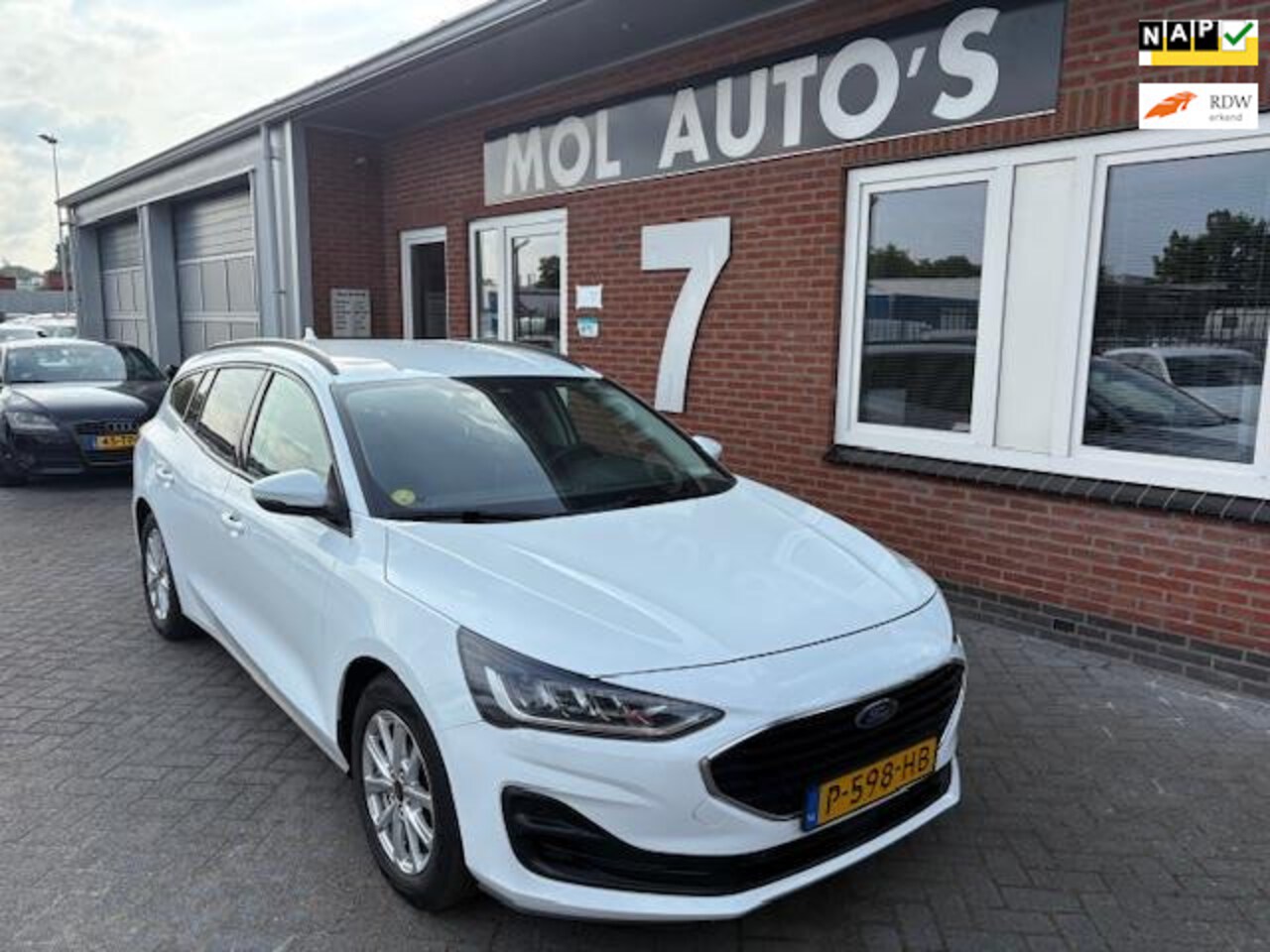 Ford Focus Wagon - 1.5 EcoBlue Connected 1.5 EcoBlue Connected - AutoWereld.nl