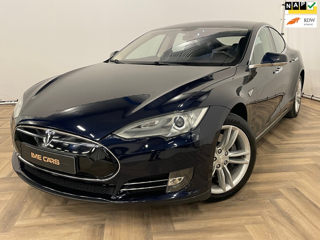 Tesla Model S - 85 Base , FREE SUPERCHARGE, GRATIS LADEN , INRUIL MOGELIJK, DEALER ONDERHOUDEN - AutoWereld.nl