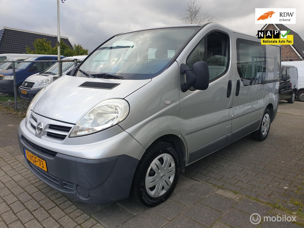 Nissan Primastar - 2.0 dCi L1H1 dubbel cabine 2 schuifdeuren - AutoWereld.nl