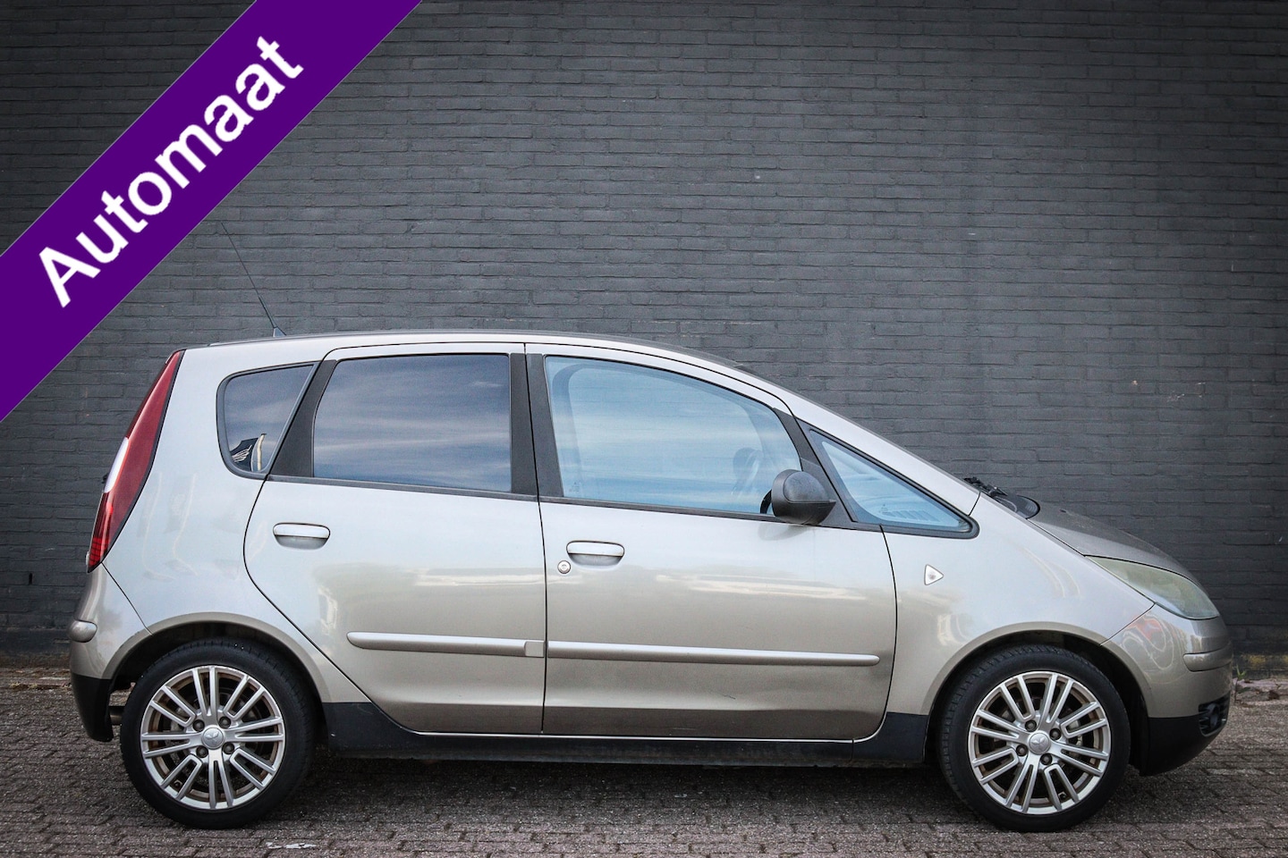 Mitsubishi Colt - 1.3 Invite Net binnen; wordt nog showroomklaar gemaakt - AutoWereld.nl
