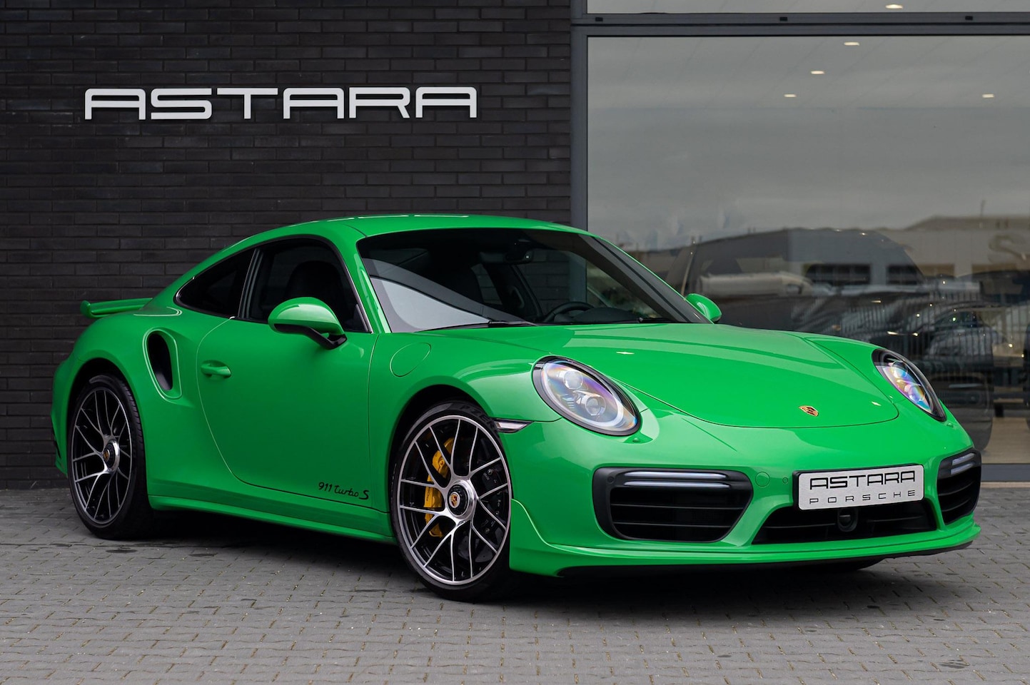 Porsche 911 - 3.8 Turbo S | Viper Green - AutoWereld.nl