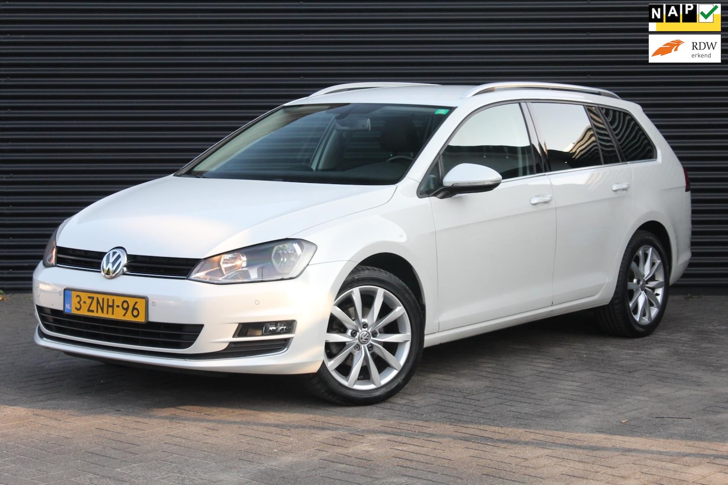 Volkswagen Golf Variant - 1.2 TSI Highline | Automaat | Camera | Trekhaak | - AutoWereld.nl