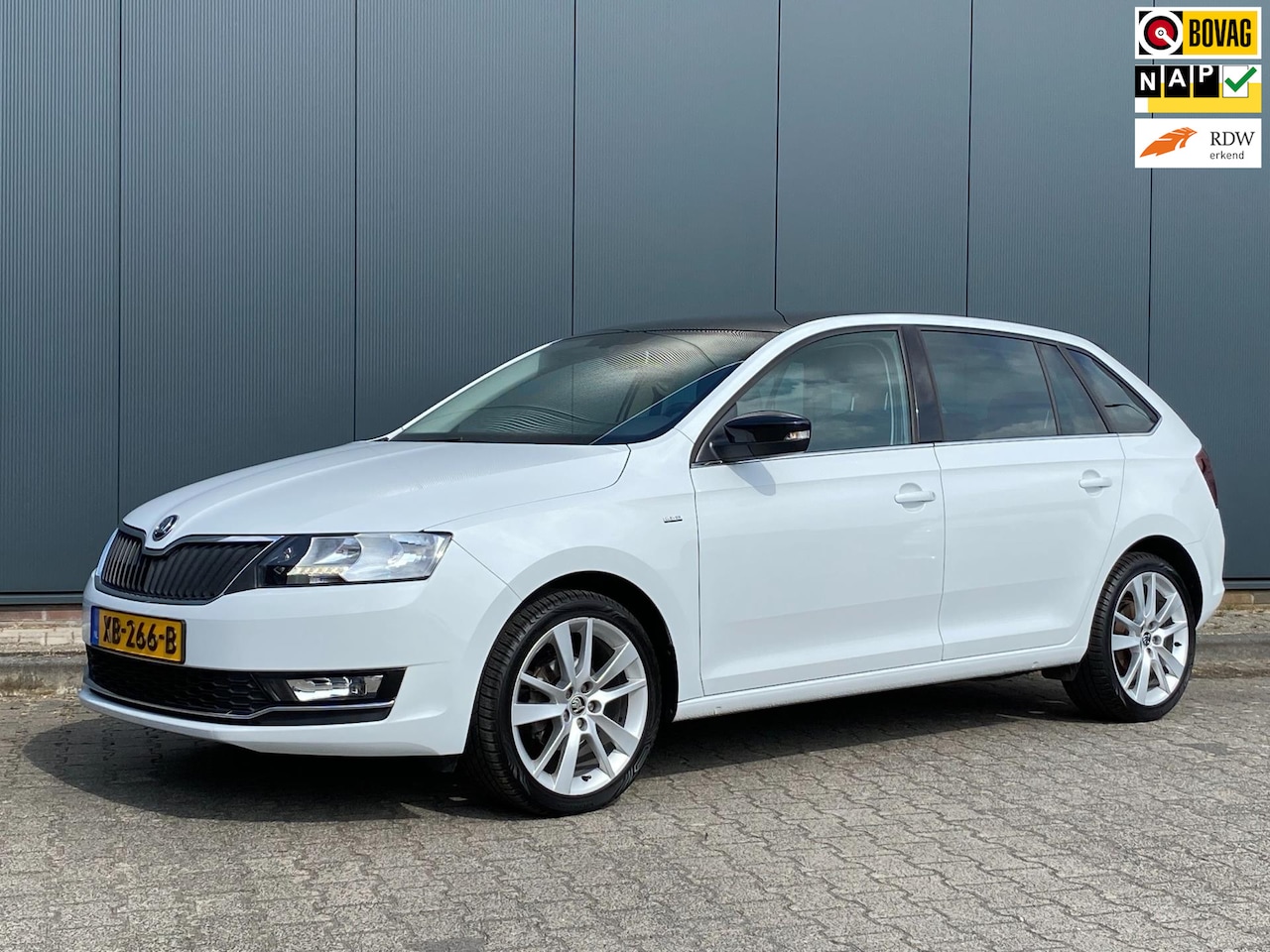Skoda Rapid Spaceback - 1.0 TSI Clever Automaat | Panoramadak | Trekhaak | Stoelverwarming | NAP | Garantie - AutoWereld.nl