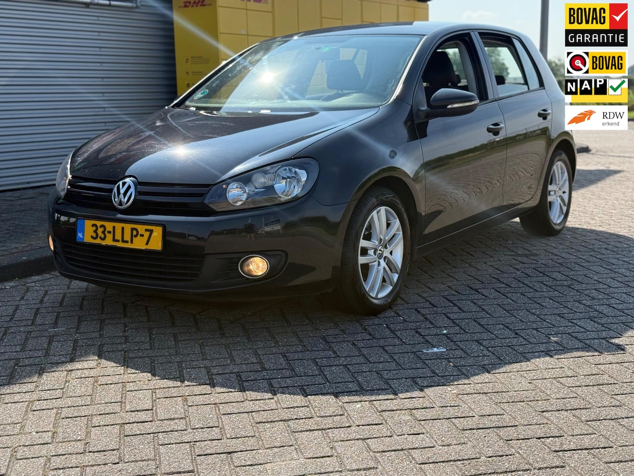 Volkswagen Golf - 1.2 TSI BlueMotion Airco Navigatie Multi-stuur - AutoWereld.nl