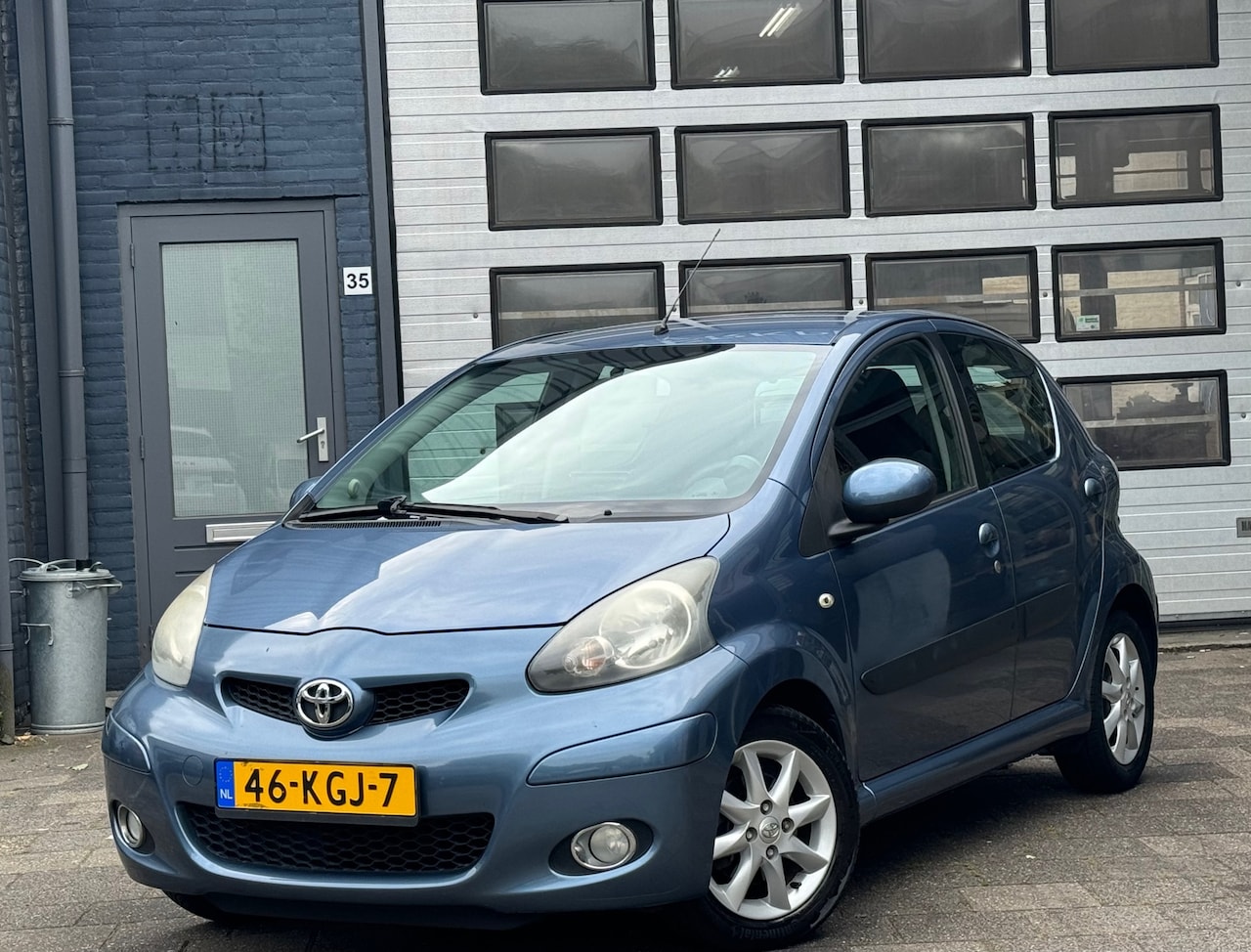 Toyota Aygo - 1.0-12V Comfort | Airco | Cruise | CarPlay | PDC | N.A.P - AutoWereld.nl