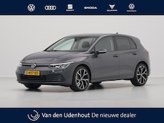 Volkswagen Golf - 1.0 eTSI 110pk DSG Life Business Navigatie Massage Stoelverwarming Acc