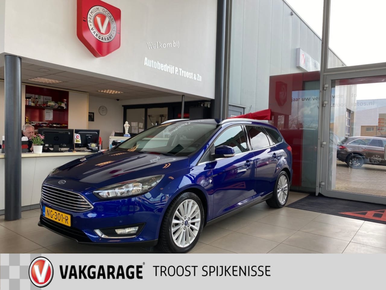 Ford Focus Wagon - 1.0 Titanium 1.0 Titanium,Navigatie,Parkeerassistent,Climate&Cruiscontrol,Keyless,Spraakbediening,V&A S - AutoWereld.nl