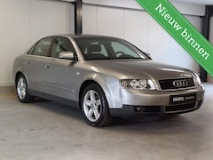 Audi A4 Limousine - 2.0 Exclusive (Org NL / Trekhaak / NAP)