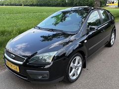 Ford Focus - 1.6-16V Futura NW APK/Volledig onderhoud/Airco/Trekhaak