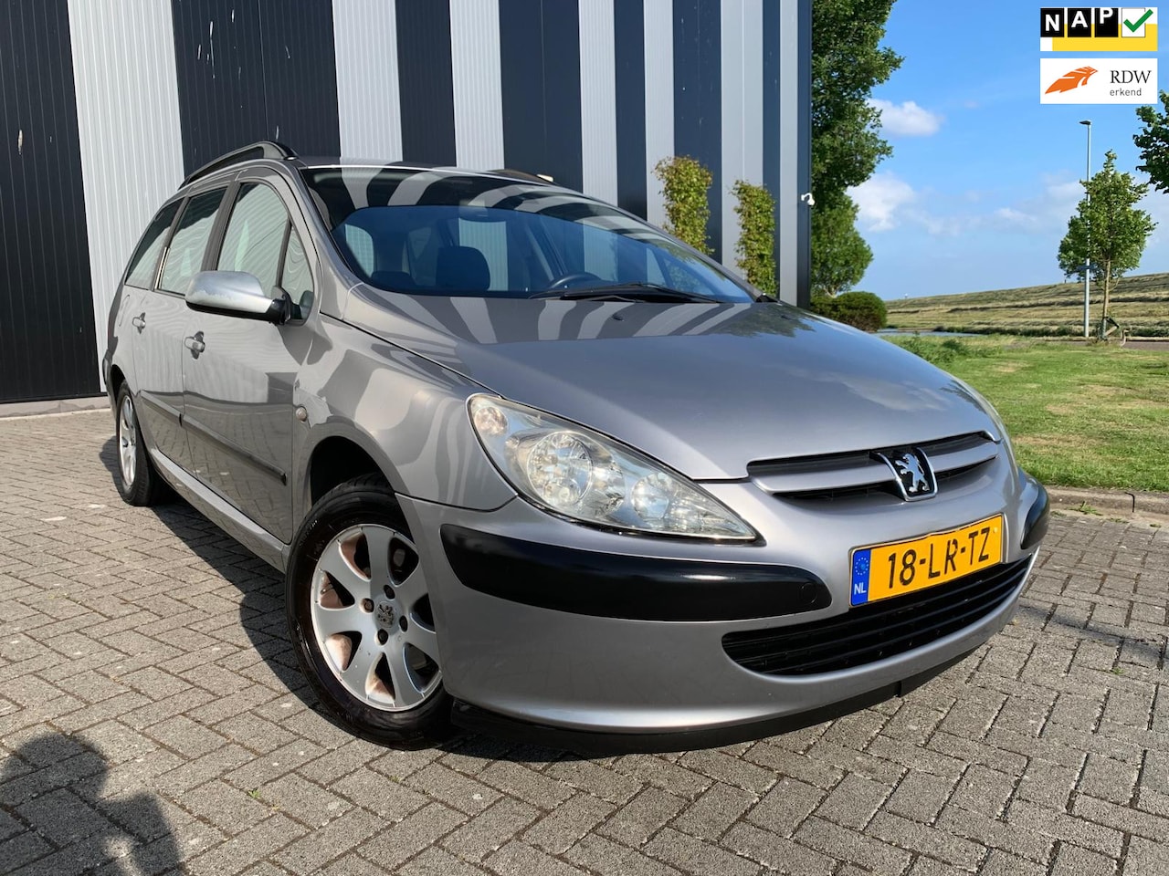 Peugeot 307 Break - 1.6-16V XS Automaat-Airco-Cruise-ElekPakket-Trekhaak-2 Sleutels - AutoWereld.nl