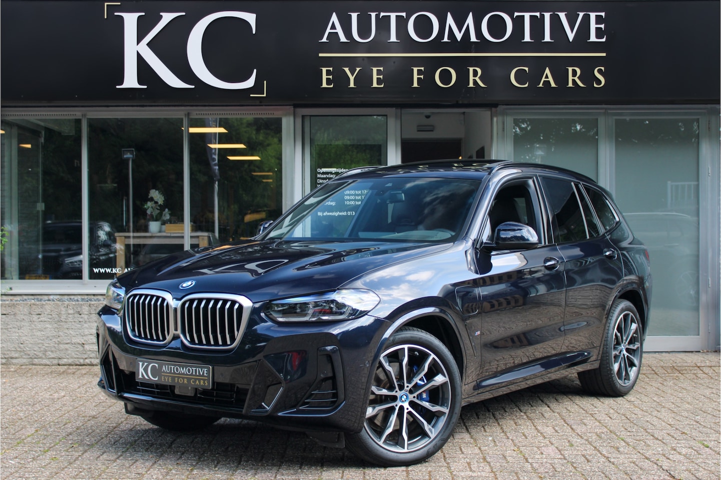 BMW X3 - xDrive30e High M-Sport | M-Seats | H/K | Pano - AutoWereld.nl
