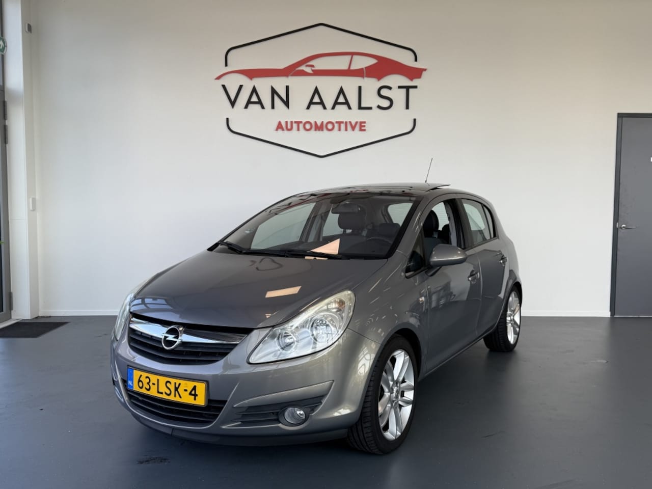 Opel Corsa - 1.4-16V Cosmo//Clima/Pano/Cruise - AutoWereld.nl