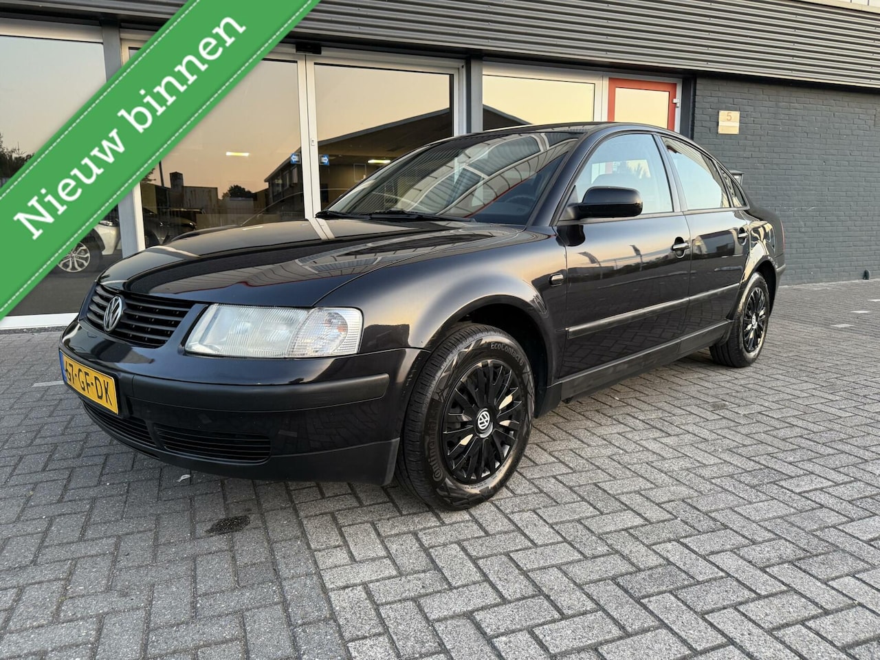Volkswagen Passat - 1.6 1.6 - AutoWereld.nl