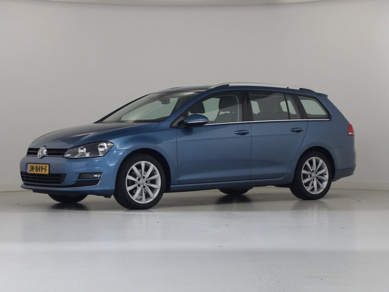Volkswagen Golf Variant - 1.4 TSI Connected Series Stoelverw. - Trekhaak - Leder/Stof - Navigatie - Apple Carplay/Android Auto - AutoWereld.nl