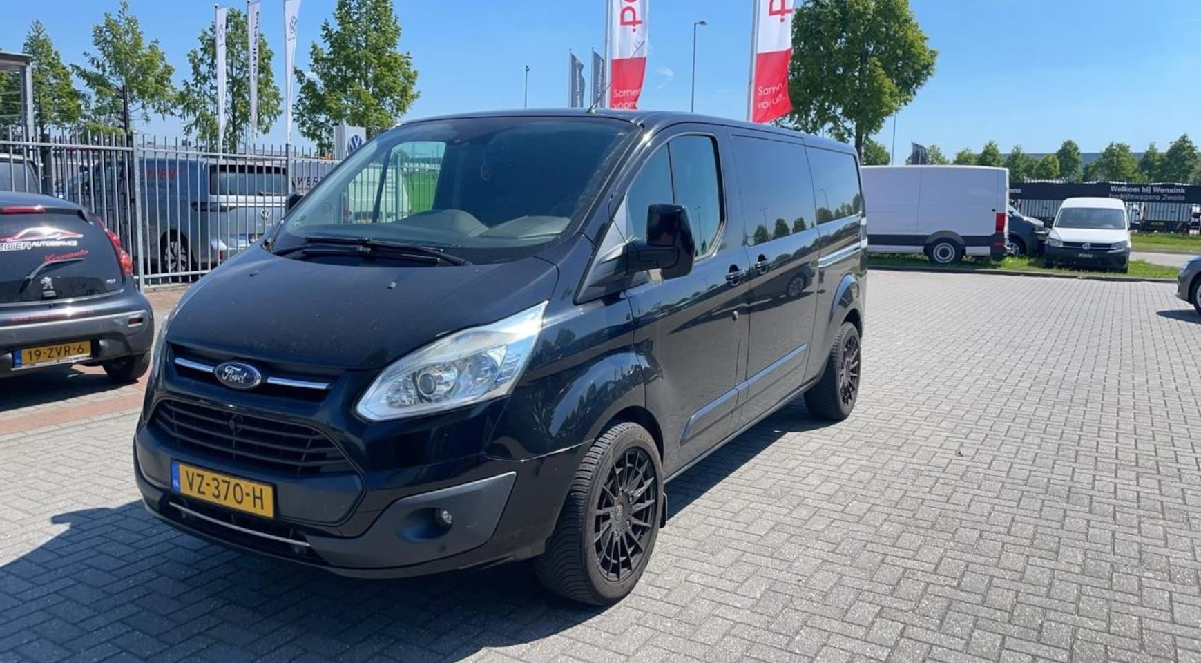 Ford Transit Custom - 290 2.0 TDCI L2H1 Limited Dubbel Cabine - AutoWereld.nl