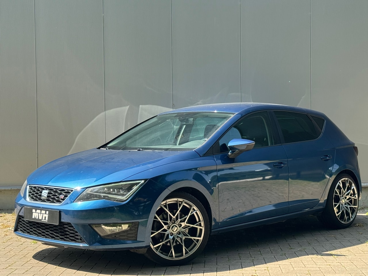 Seat Leon ST - 2.0 TDI FR - Automaat - Leder - 19'' - OrigNL - AutoWereld.nl
