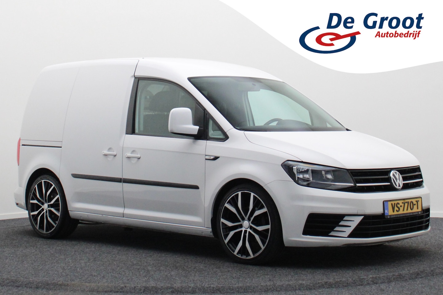 Volkswagen Caddy - 2.0 TDI L1H1 BMT Trendline Leer, Airco, Elektrisch Pakket, Bluetooth, Radio, Trekhaak, 19' - AutoWereld.nl