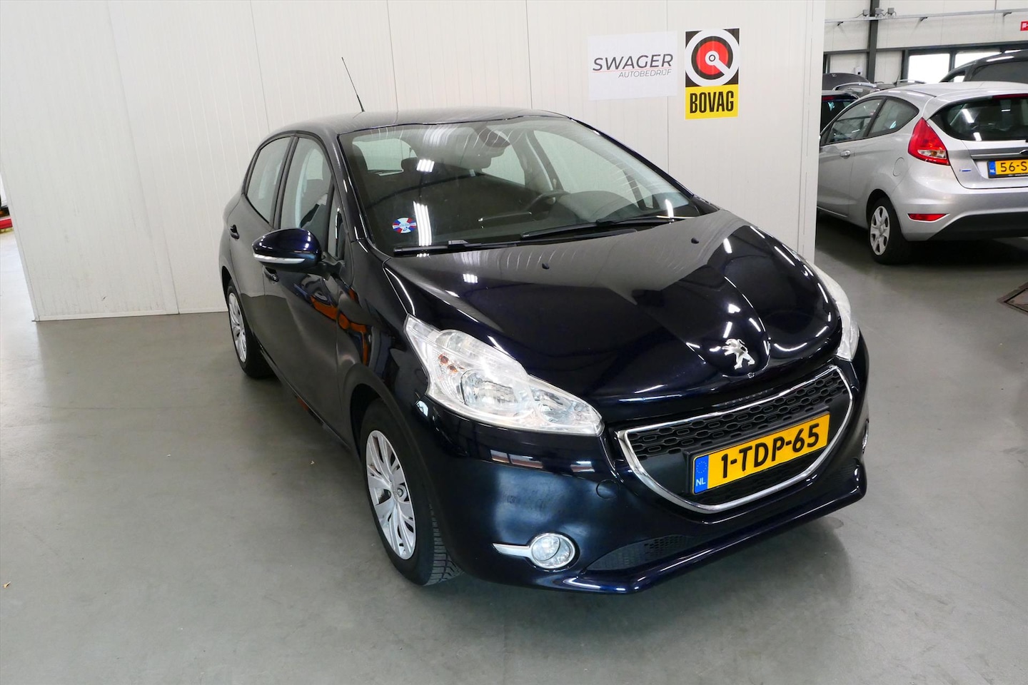 Peugeot 208 - 1.2 VTi 82PK 5D Envy (Goed onderhouden) - AutoWereld.nl