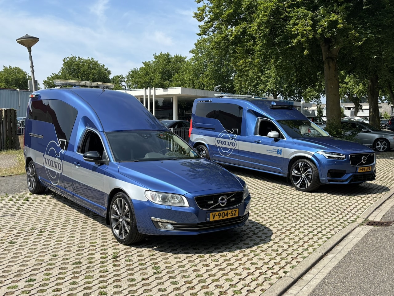 Volvo V70 - D5 AWD 275pk Camper project Grijs kenteken service wagen - AutoWereld.nl