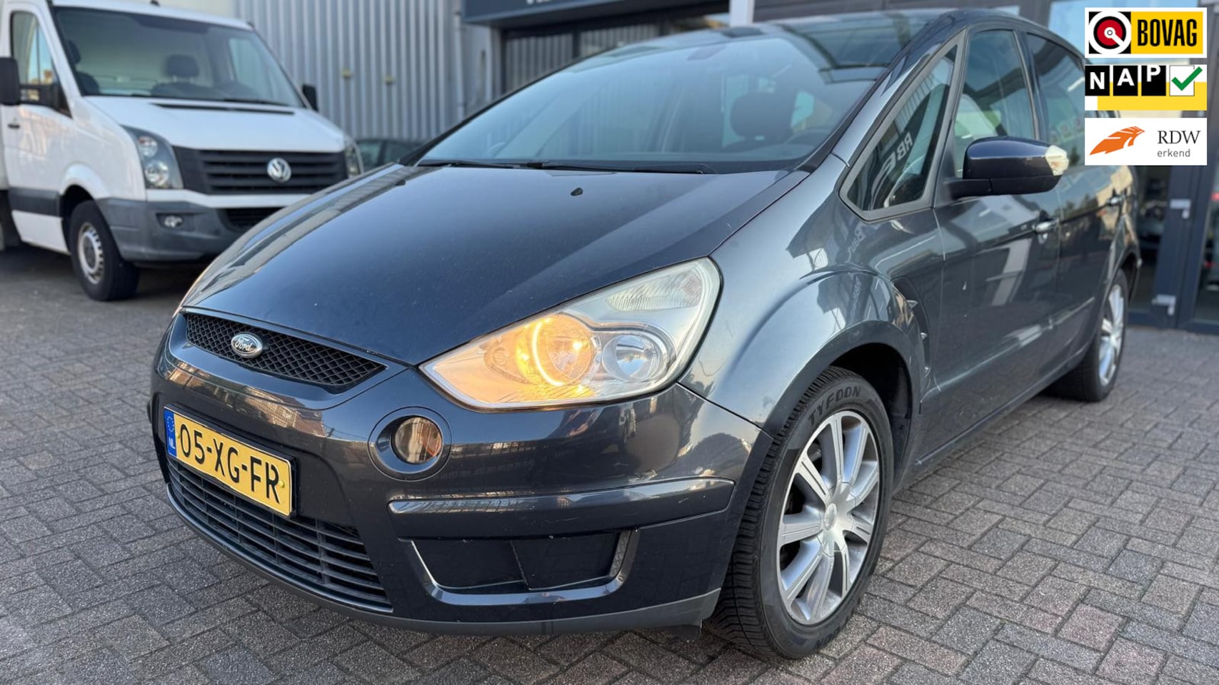 Ford S-Max - 2.0-16V 7 personen clima cruise controle lm-velgen elektrische pakket parkeersensoren trek - AutoWereld.nl