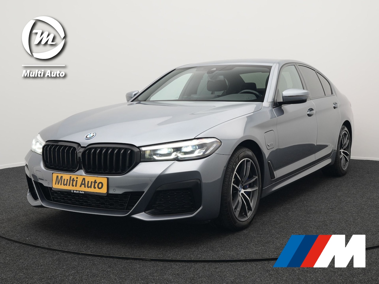 BMW 5-serie - 530e M Sport LCI Facelift Plug In Hybrid | PHEV | Harman Kardon | Carplay | Sfeerverlichti - AutoWereld.nl