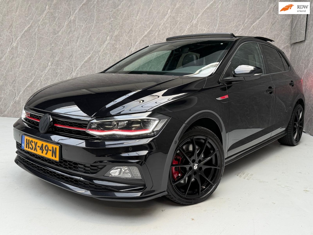 Volkswagen Polo - 2.0 TSI GTI / APK / Pano - AutoWereld.nl