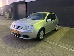 Volkswagen Golf - 1.6 Trendline