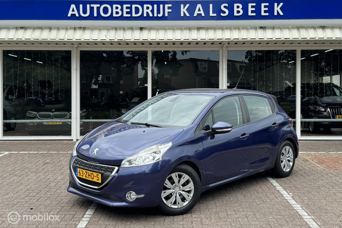 Peugeot 208 - 1.2 VTi Envy|Navigatie|Clima|Trekhaak| - AutoWereld.nl