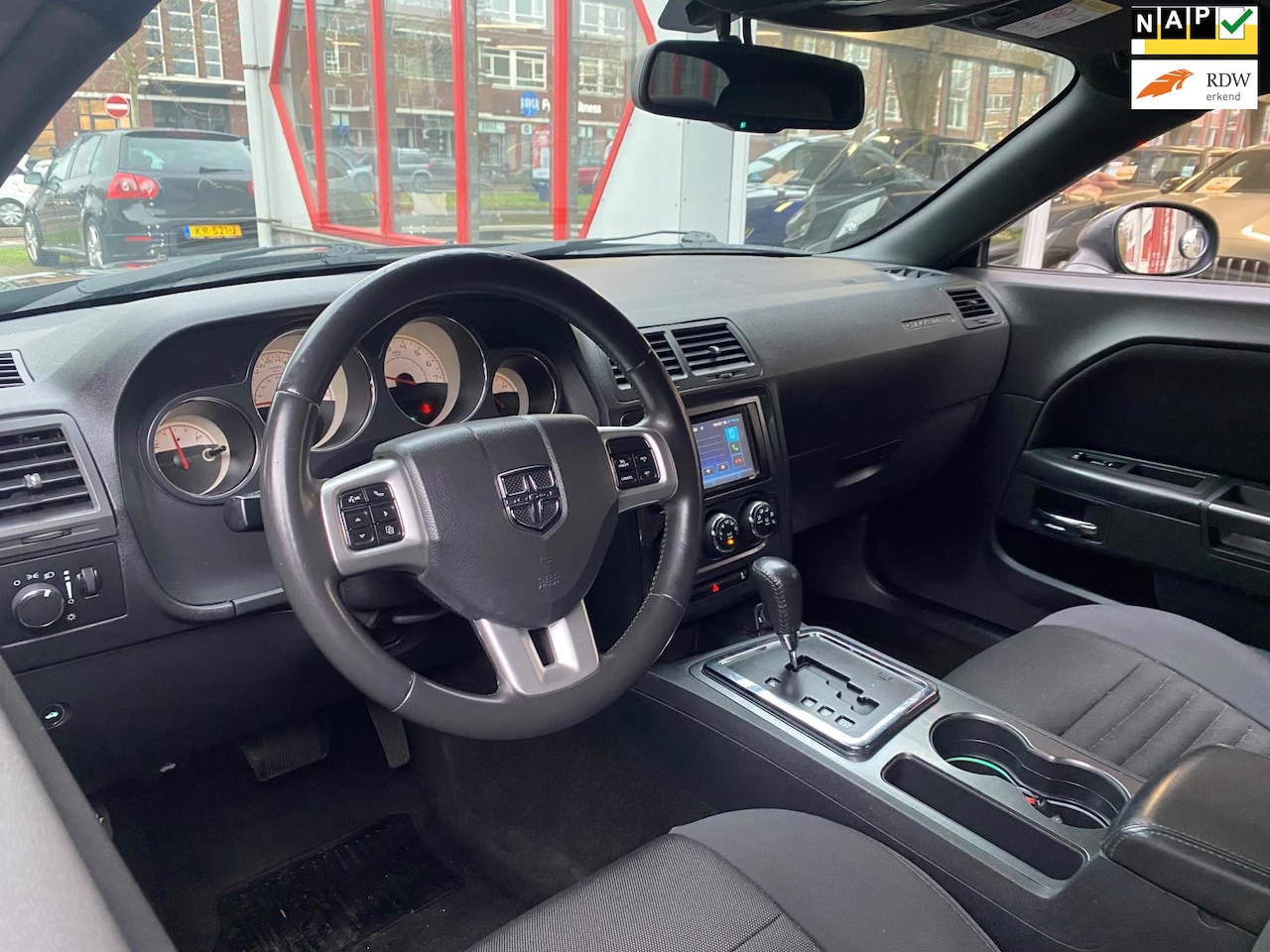 Dodge Challenger - 3.6 V6 - Aut - 20 inch - Xenon - Inr Mog ! - AutoWereld.nl