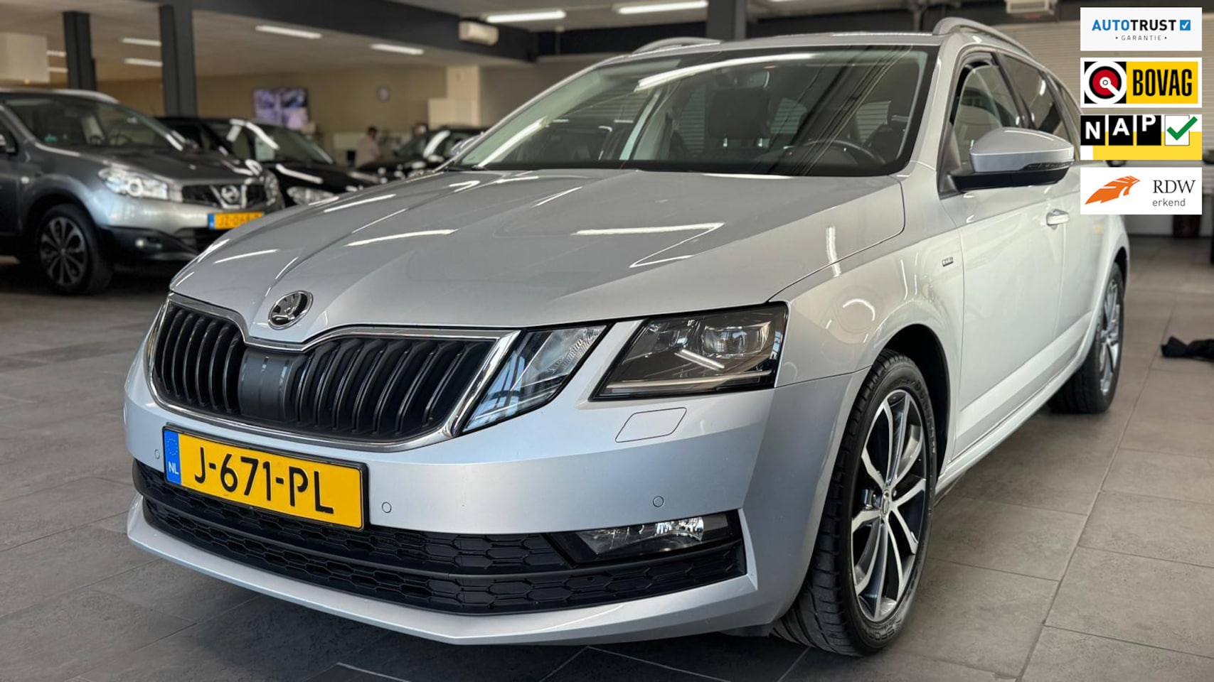 Skoda Octavia Combi - 1.4 TSI Greentech Style Business automaat xenon CarPlay navigatie clima cruise elek- pakke - AutoWereld.nl