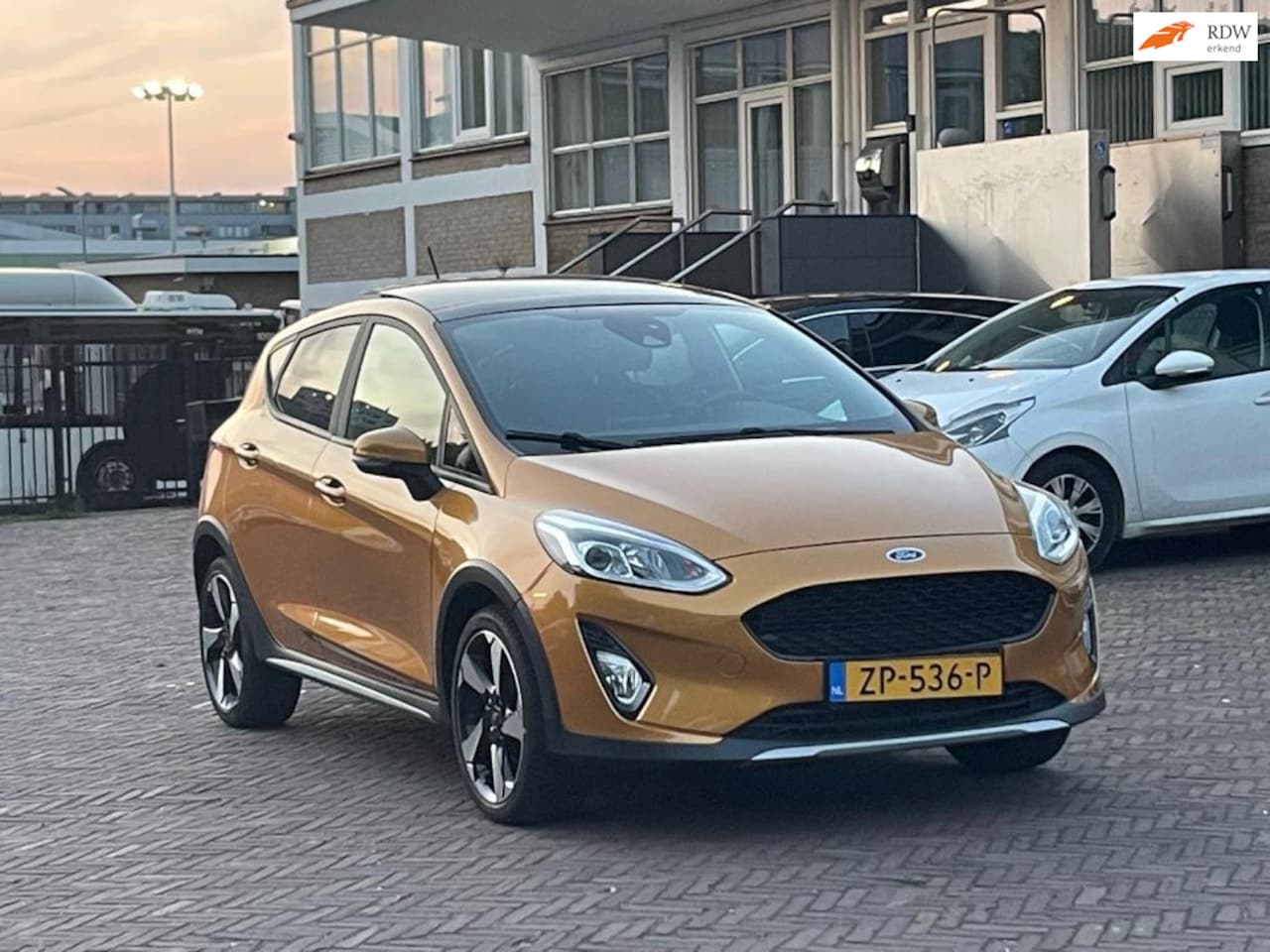 Ford Fiesta - 1.0 EcoBoost Active Cruise|Carbon|Camera|BSA|Navi - AutoWereld.nl