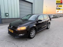 Volkswagen Polo - 1.2 TSI Highline Edition 5deurs airco schade aan de zijkant