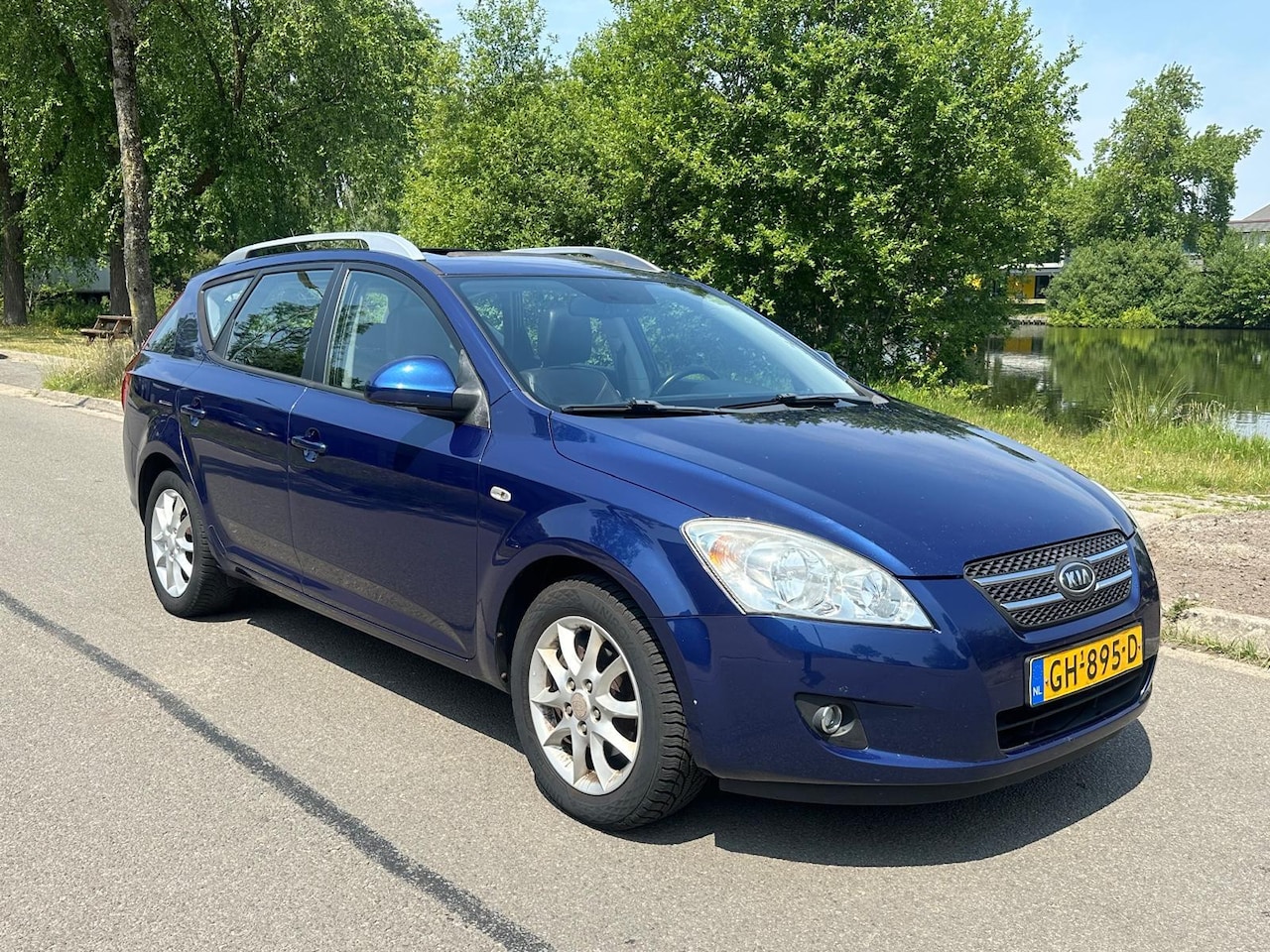Kia Cee'd Sporty Wagon - 1.6 X-ecutive* Airco* Automaat - AutoWereld.nl