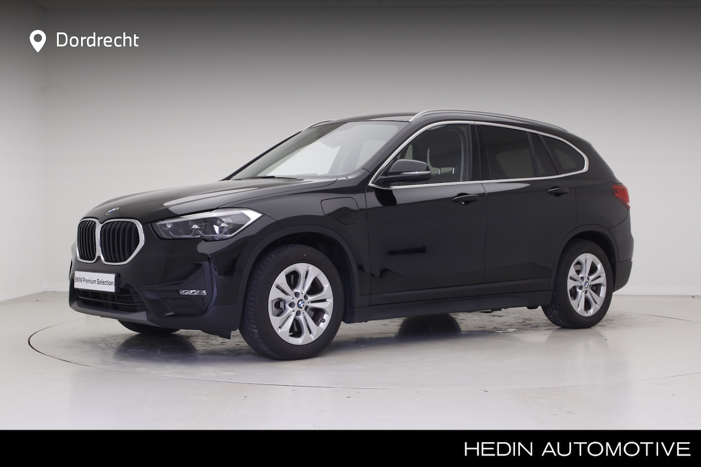 BMW X1 - xDrive25e | 9.500 km!! | Camera | Privacy Glass | Stoel/Stuurverwarmig | Head-Up | Leder | - AutoWereld.nl