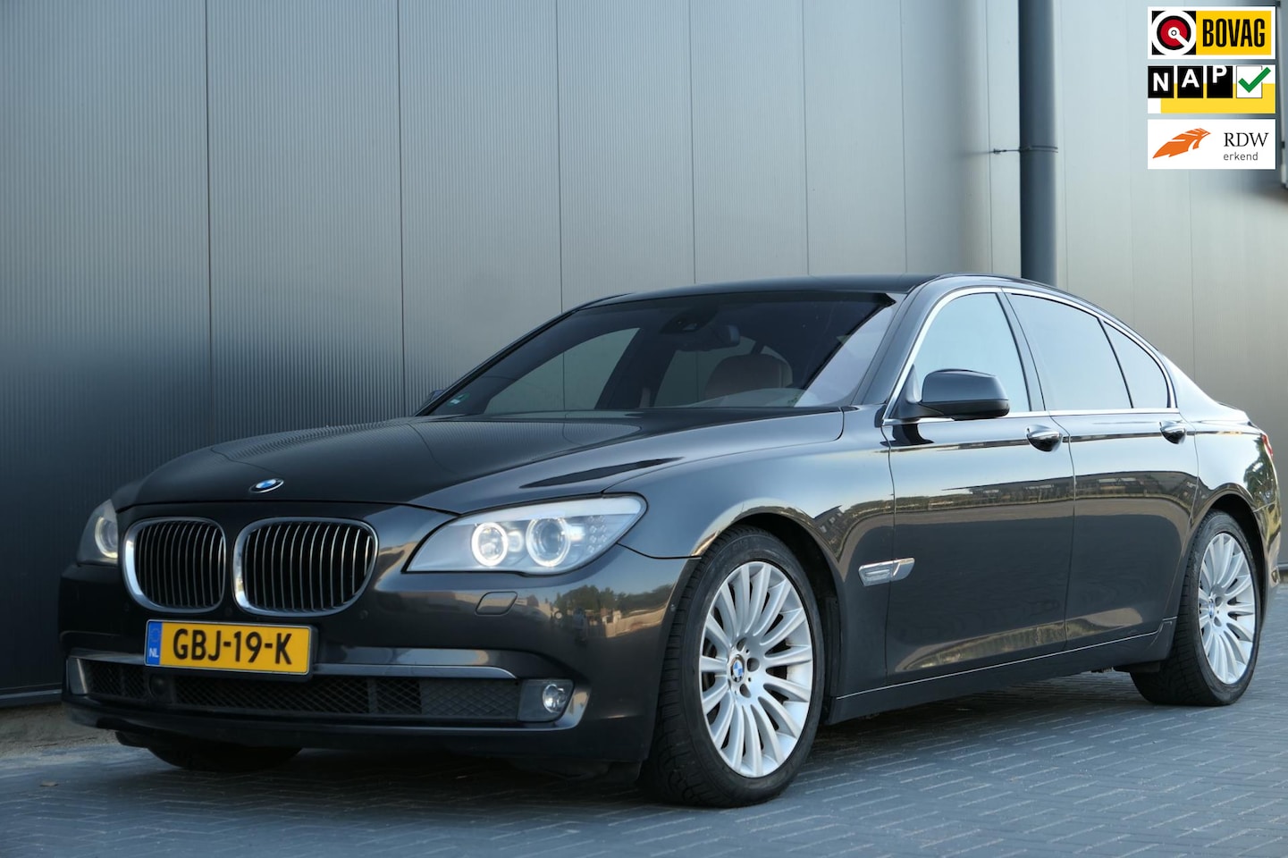 BMW 7-serie - 750i HUD Navi Leder V8 408pk Lane Assist Youngtimer - AutoWereld.nl