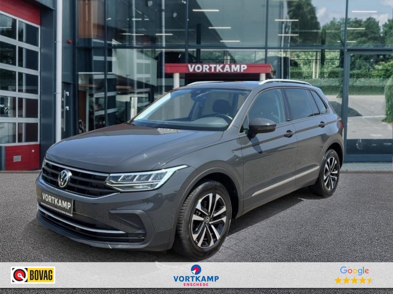 Volkswagen Tiguan - 2.0 TDI DSG LIFE PANO-DAK/TREKHAAK/NAVI/CARPLAY/ACC/PDC/STOELVERW - AutoWereld.nl