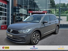 Volkswagen Tiguan - 2.0 TDI DSG LIFE PANO-DAK/TREKHAAK/NAVI/CARPLAY/ACC/PDC/STOELVERW