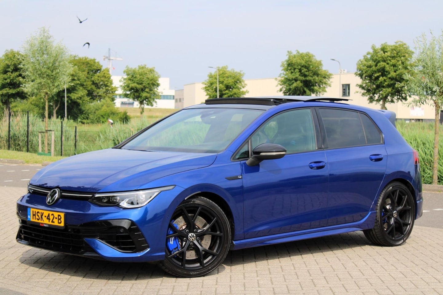 Volkswagen Golf - 2.0 TSI R 4Motion *Akra*Pano*DCC*Leder*H&K - AutoWereld.nl