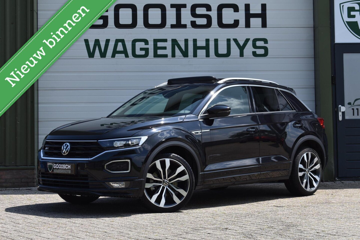 Volkswagen T-Roc - 1.5 TSI Sport Business R | Schuifdak | Virtual | - AutoWereld.nl