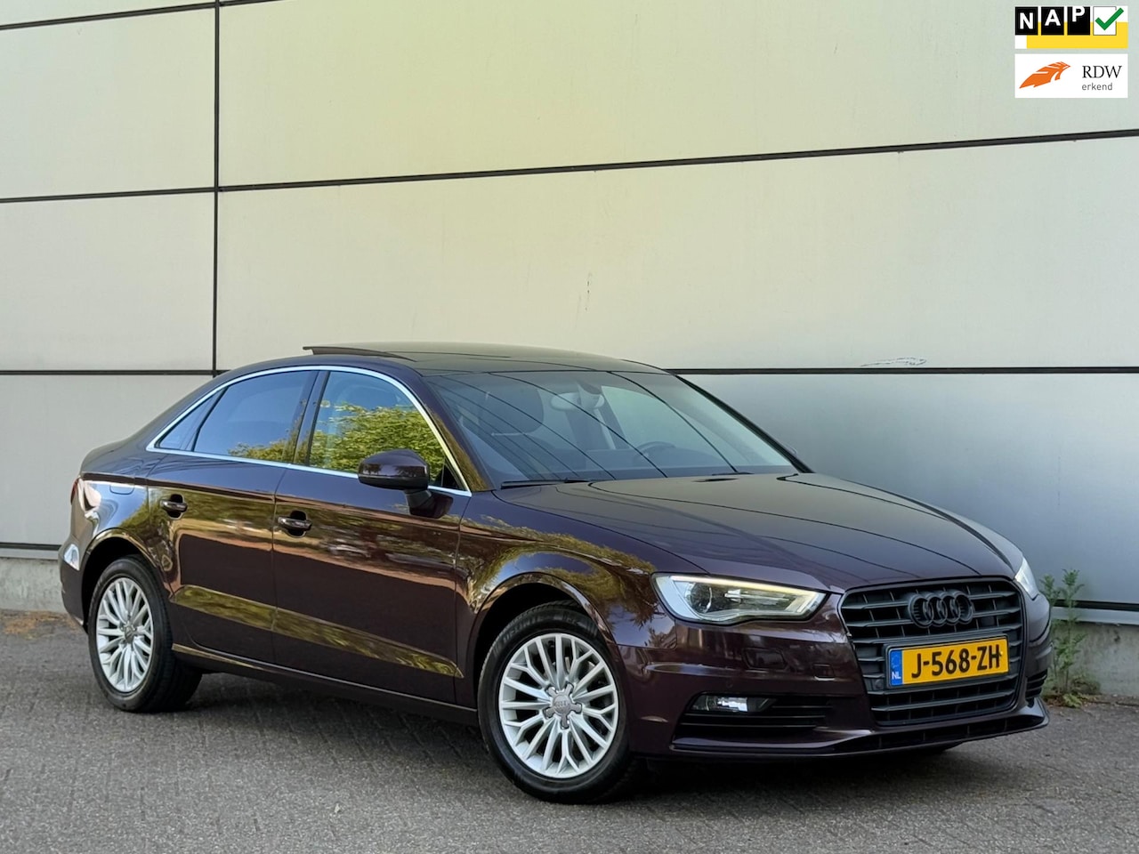 Audi A3 Limousine - 1.4 TFSI CoD S-Line 1e Eignr |Automaat |Pano |Half Leder |Stoelverw |Xenon |Led |Navi |Cru - AutoWereld.nl