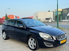 Volvo V60 - 1.6 T3 R-Design Vol Optie/Dak/Trekhaak/