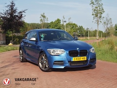 BMW 1-serie - M135i | Harman Kardon | Cruise Control | Parkeersensoren | Automaat | NL-Auto |