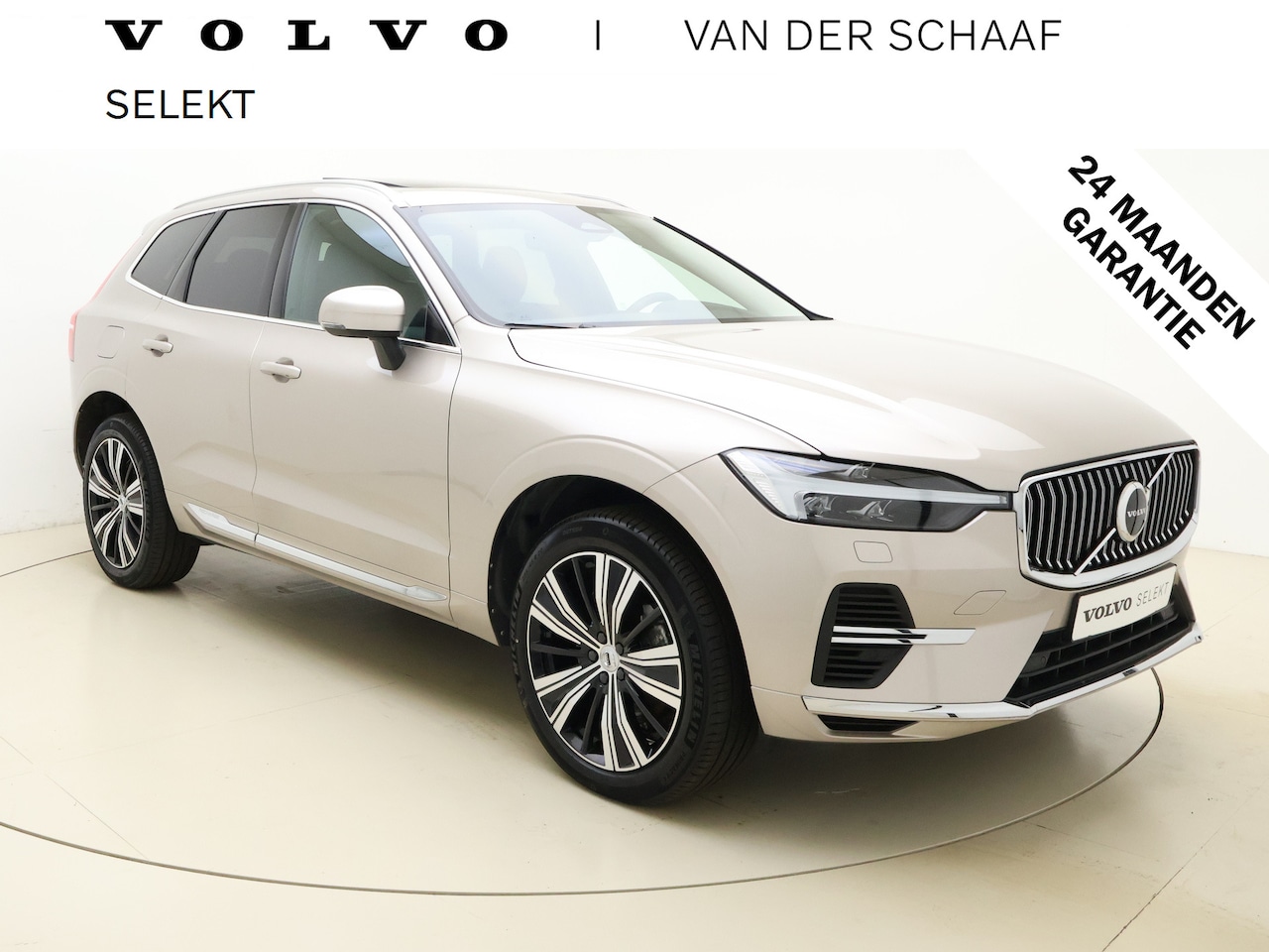 Volvo XC60 - T6 350pk AWD Core Bright / Panoramadak / Pilot Assist / Stoel/- en stuurverwarming / Trekh - AutoWereld.nl