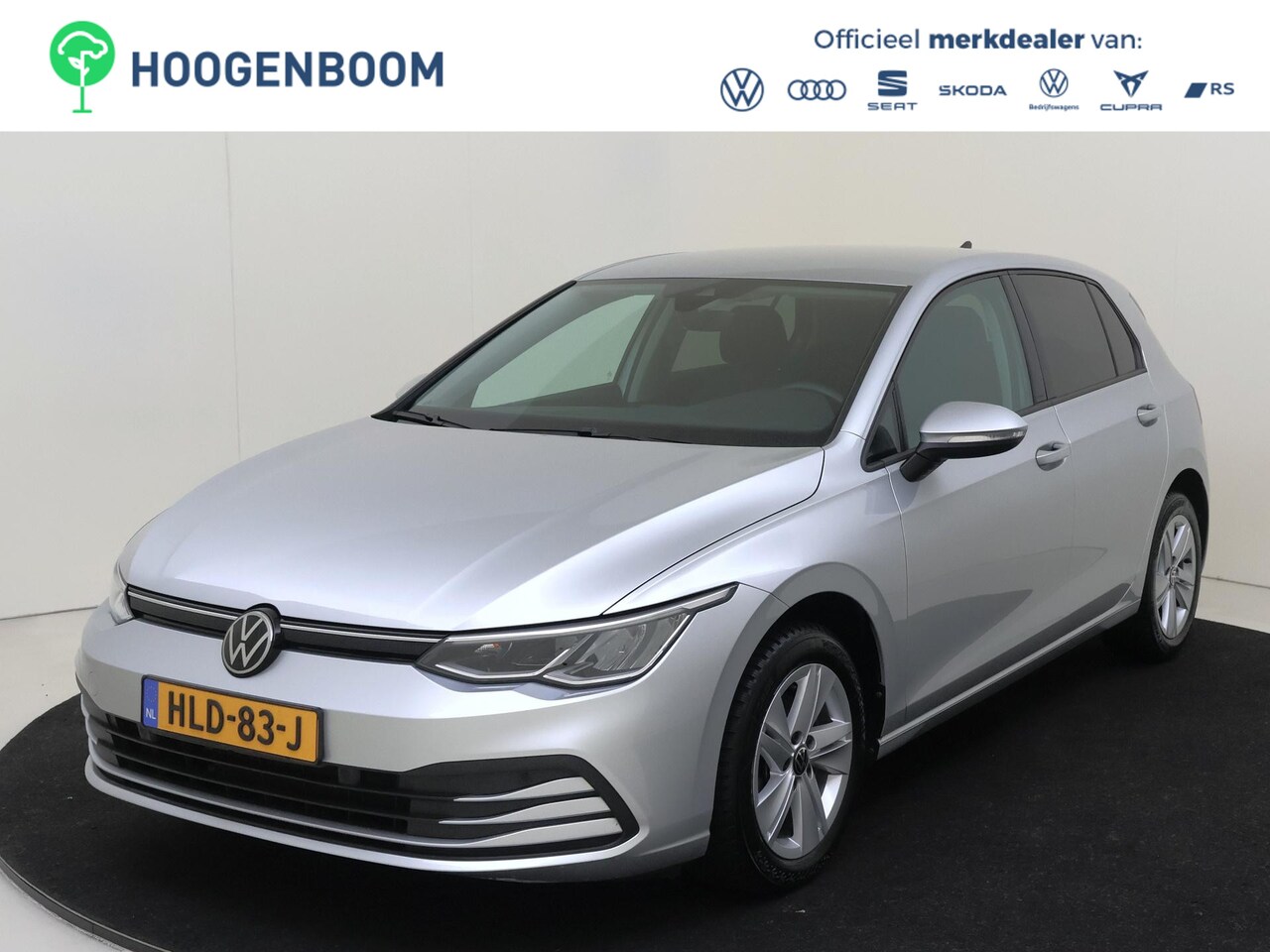 Volkswagen Golf - 1.5 eTSI Life | Achteruitrijcamera | Stoel- en stuurwielverwarming | Adaptieve cruise cont - AutoWereld.nl